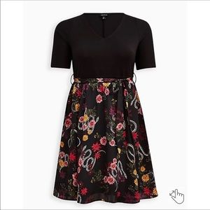 NWT Torrid 00 BLACK FLORAL KNIT TO WOVEN SKATER MIDI DRESS